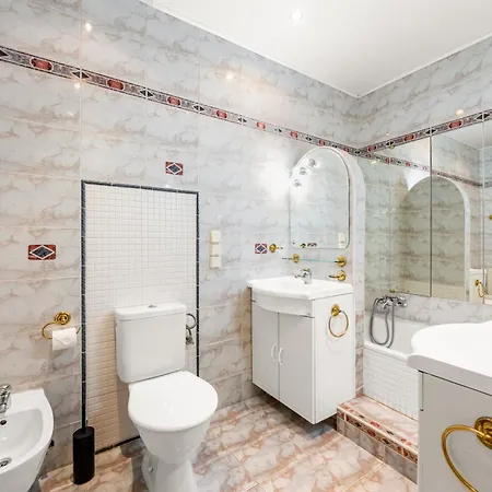 Baroque Grand Xxl - Center - 160 M2 Apartmán *