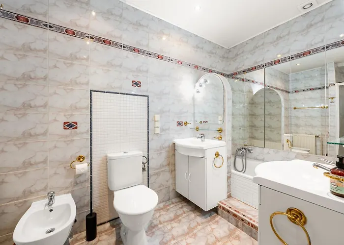 Baroque Grand Xxl - Center - 160 M2 Apartment *